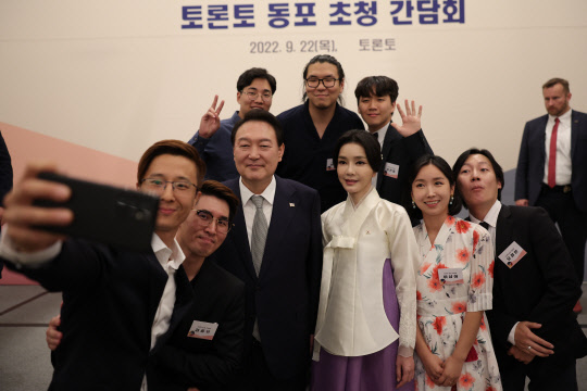 尹, `남다른 동포애` 드러내…재외동포청 설립 의지 재차 밝혀